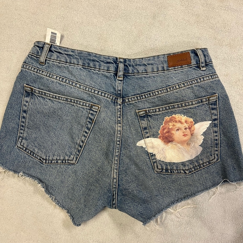 Jean shorts size 28 (straight boyfriend) from subdued